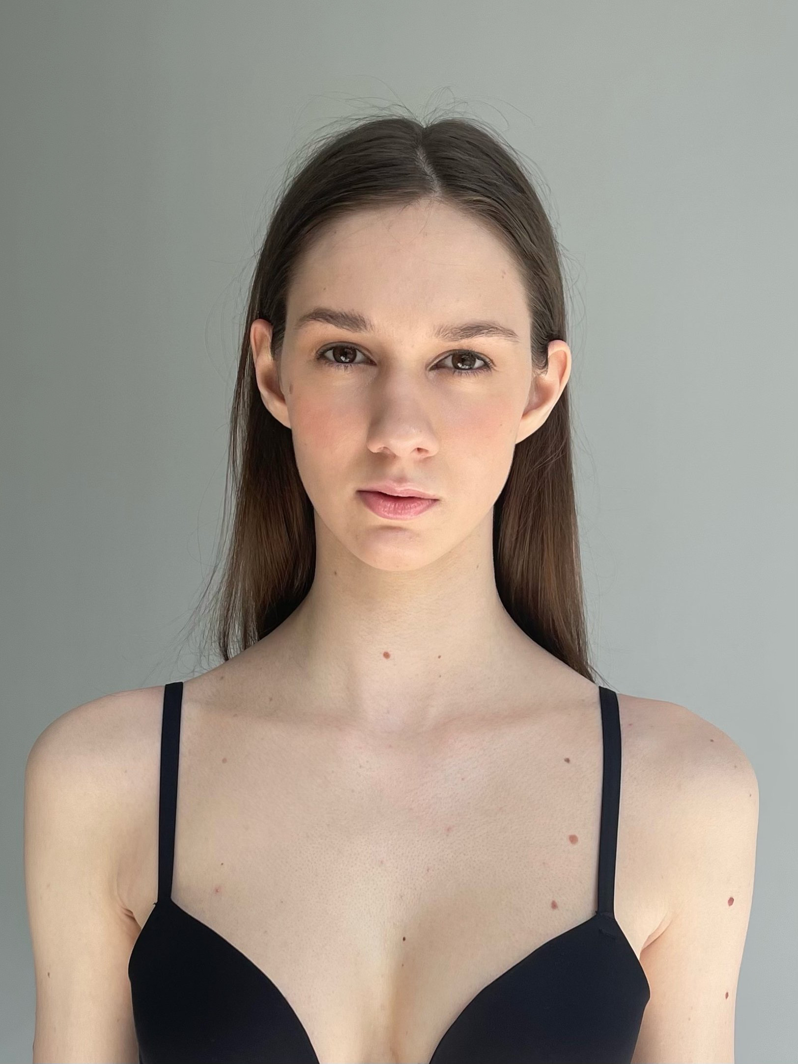 Teri Models 16A8680A D900 470C 95E4 2278980FAEE3